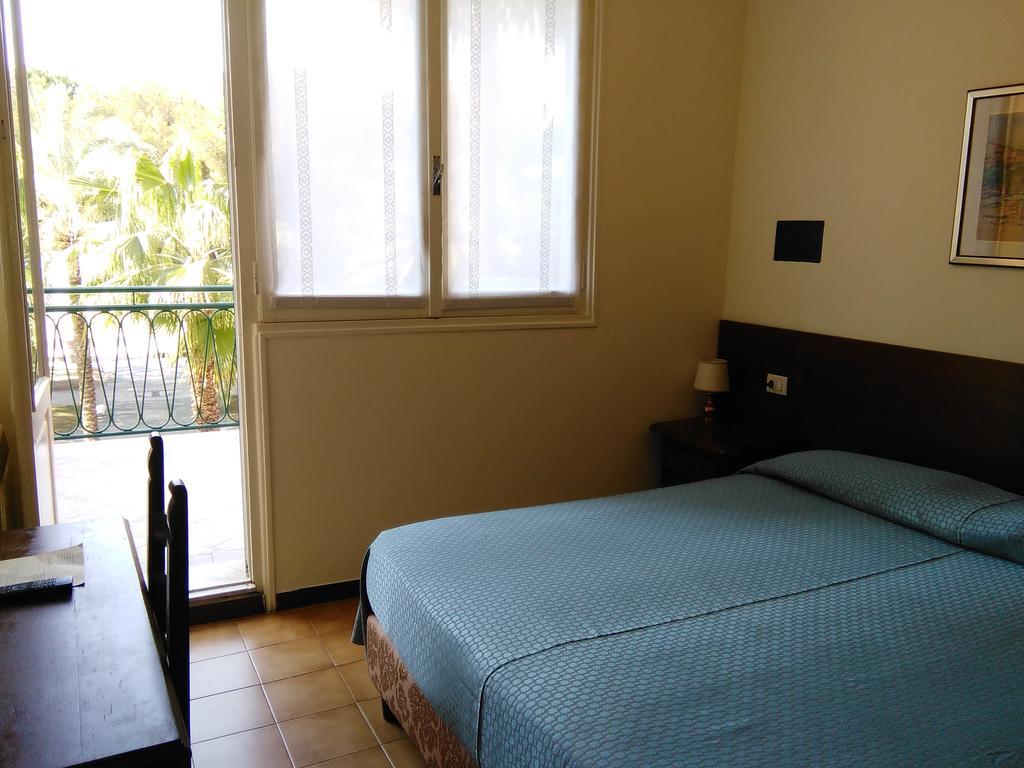 ססטרי לבאנטה Ristorante Hotel Mira מראה חיצוני תמונה